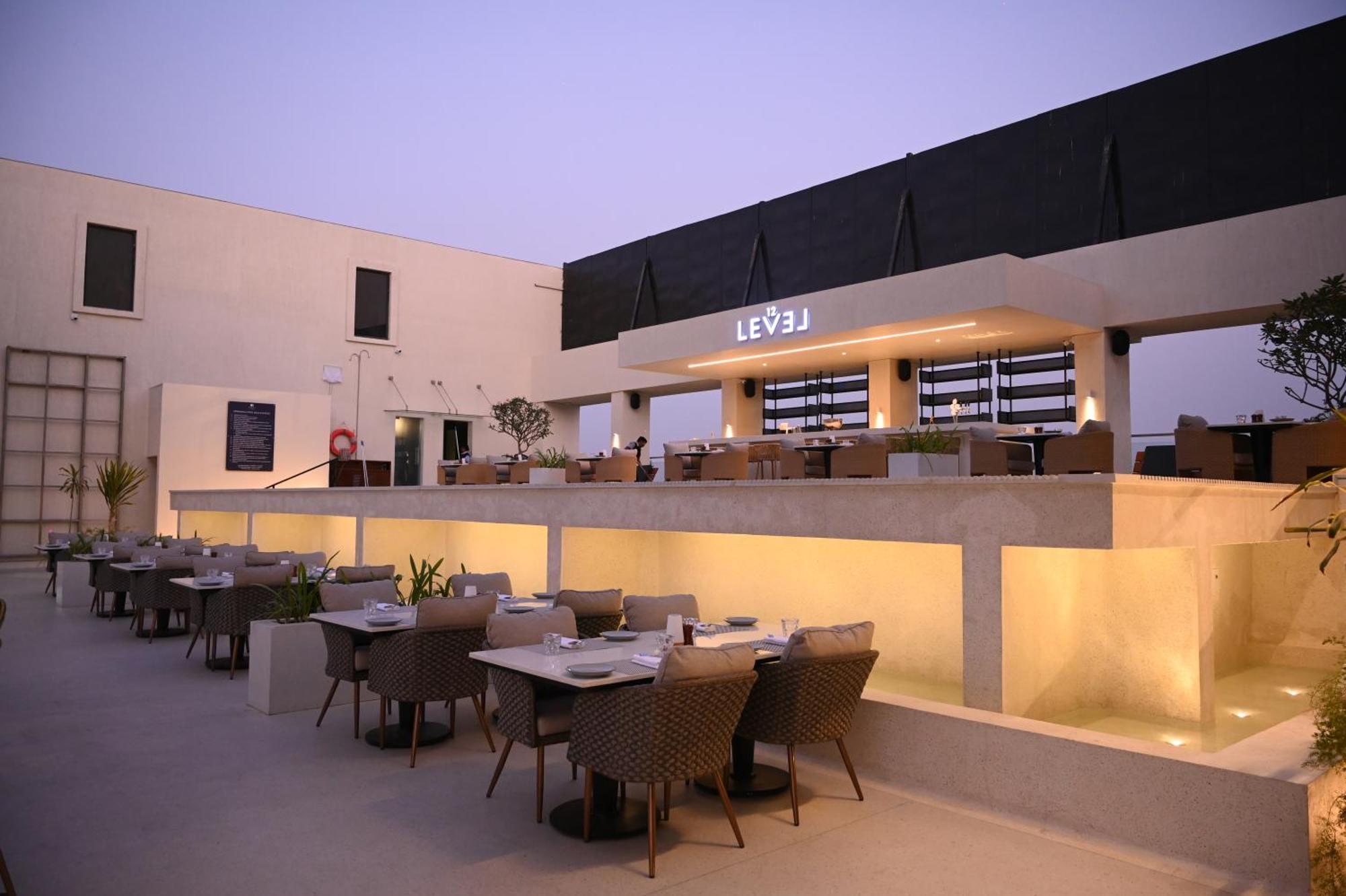 ดับเบิลทรี บาย ฮิลตัน ปูเน่- ชินชวาท Hotel Pimpri-Chinchwad ภายนอก รูปภาพ