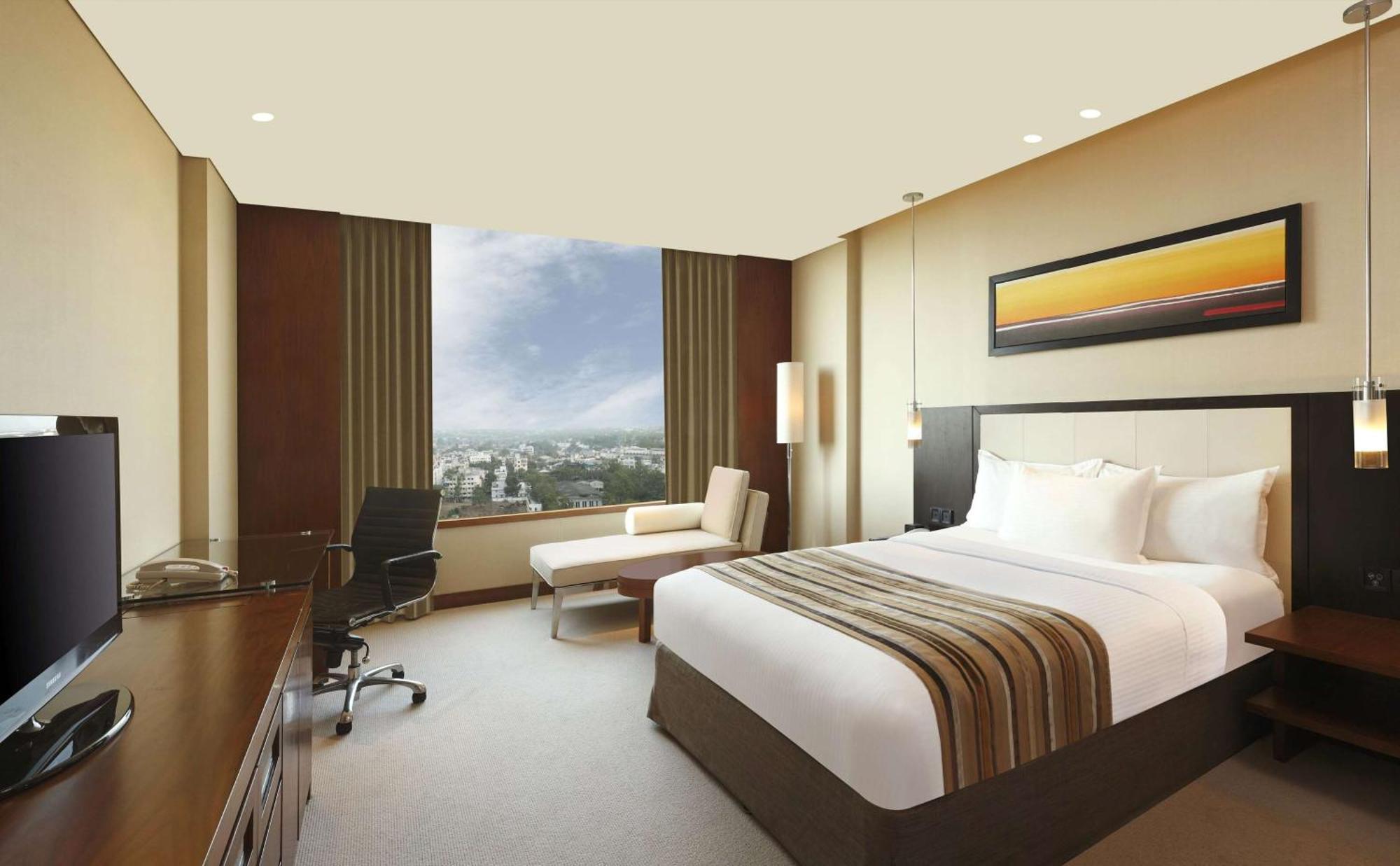 ดับเบิลทรี บาย ฮิลตัน ปูเน่- ชินชวาท Hotel Pimpri-Chinchwad ภายนอก รูปภาพ
